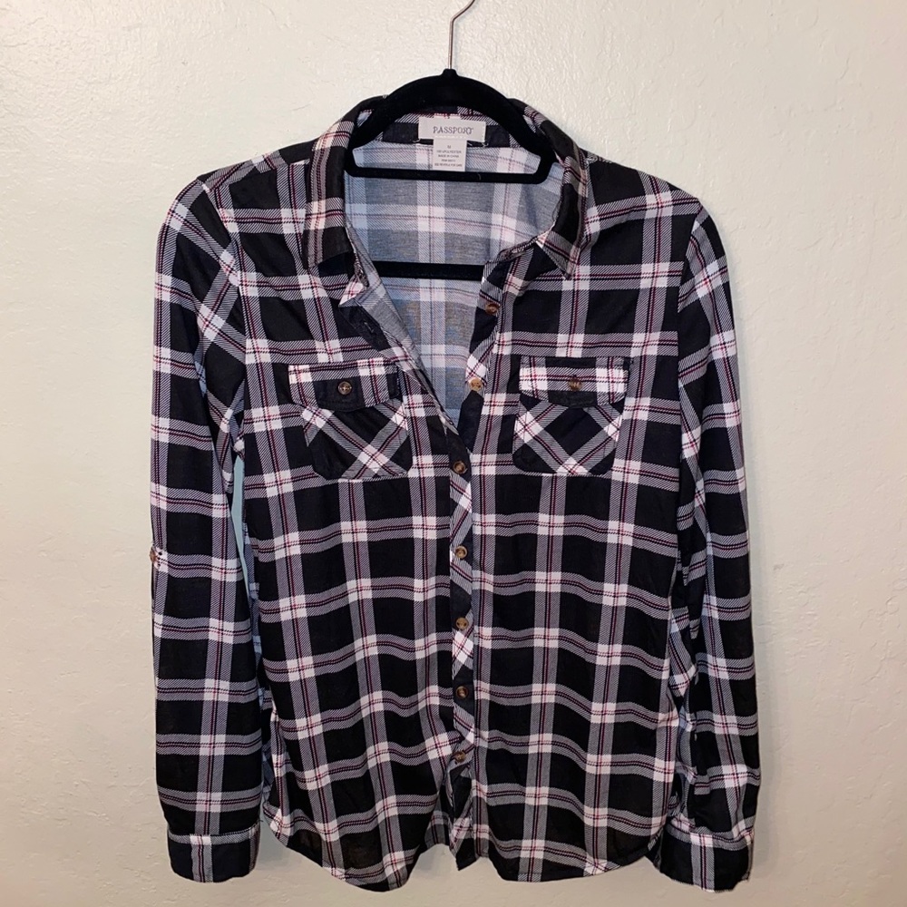 NWT Black plaid button down shirt (Medium)